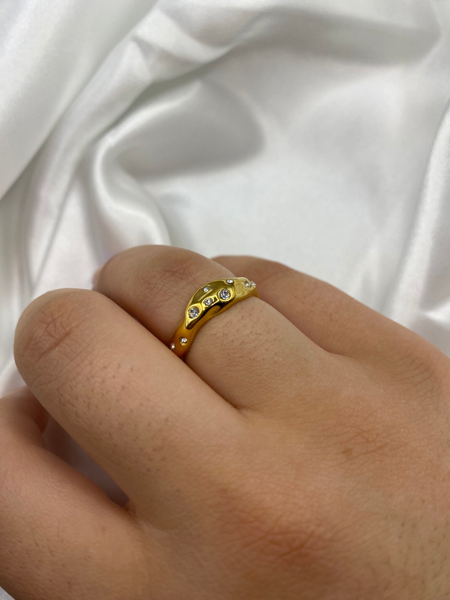 Unique, Sneak, Peek Ring